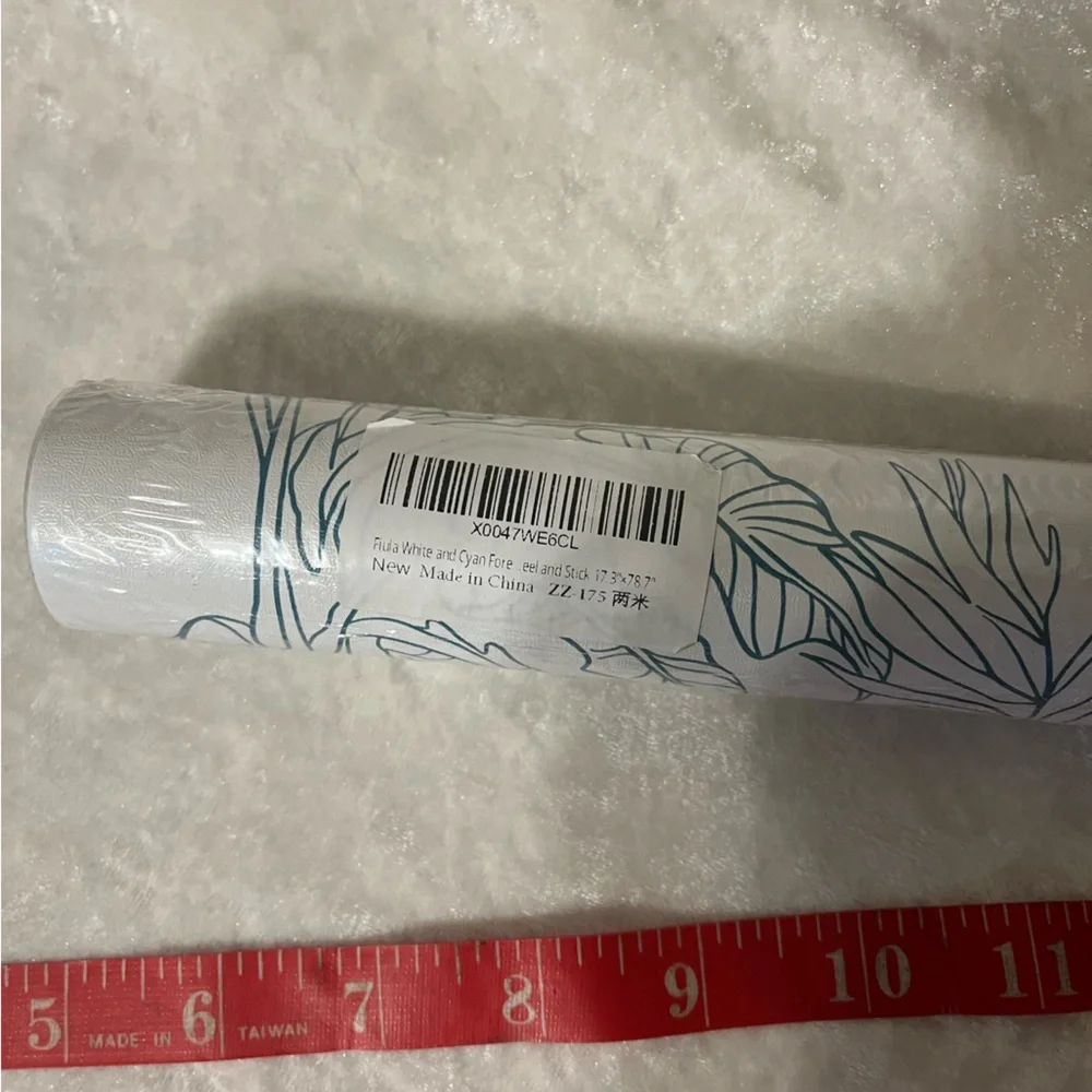 Wallpaper, 2 rolls, renter friendly, tropical & animals